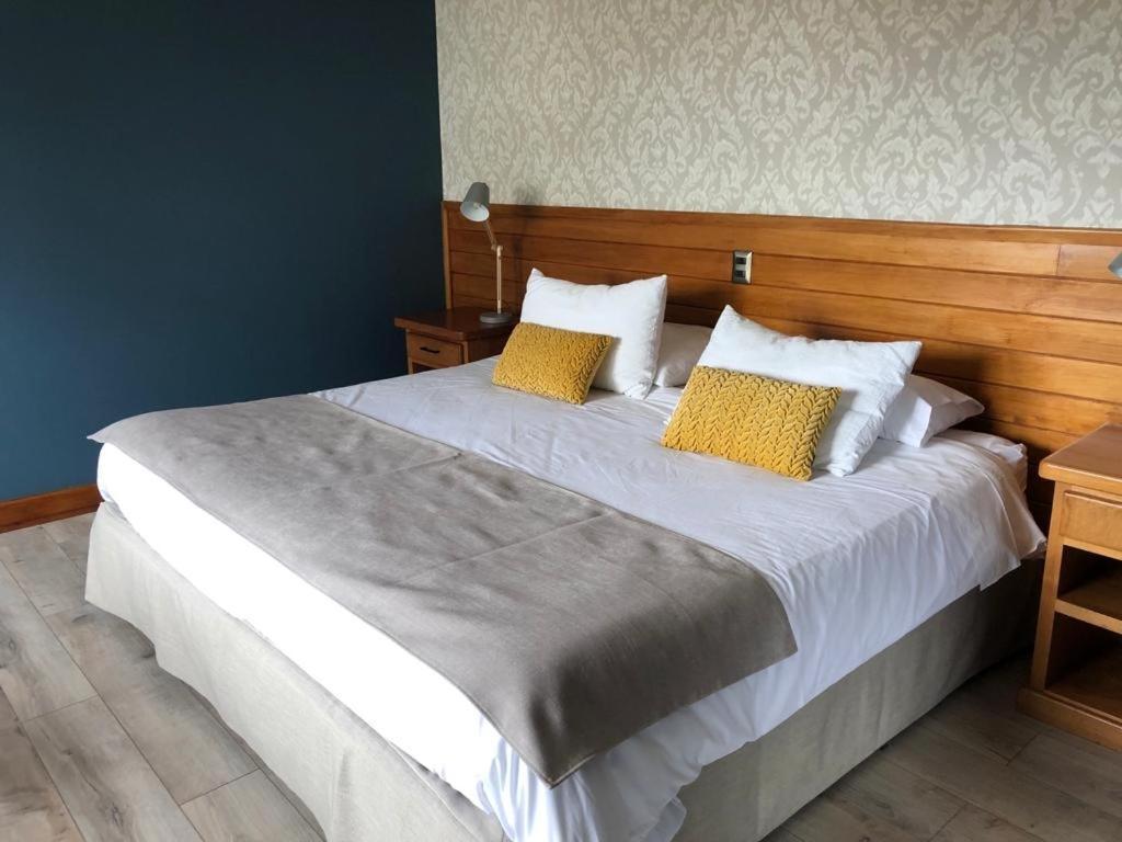 Hotel Puelche ปูแอร์โตบารัส ภายนอก รูปภาพ