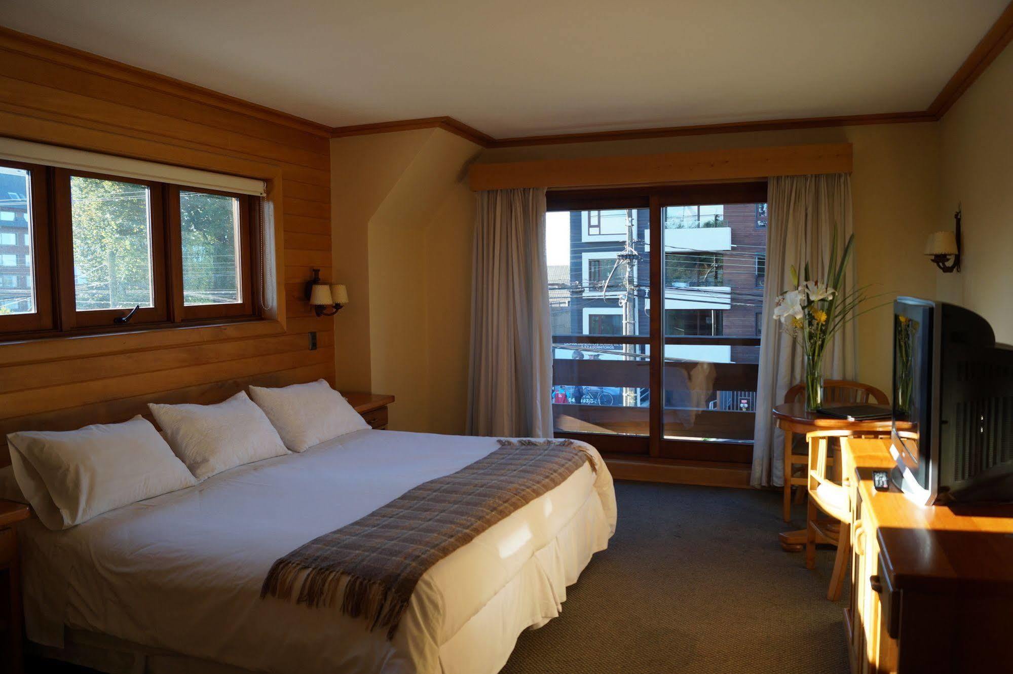 Hotel Puelche ปูแอร์โตบารัส ภายนอก รูปภาพ